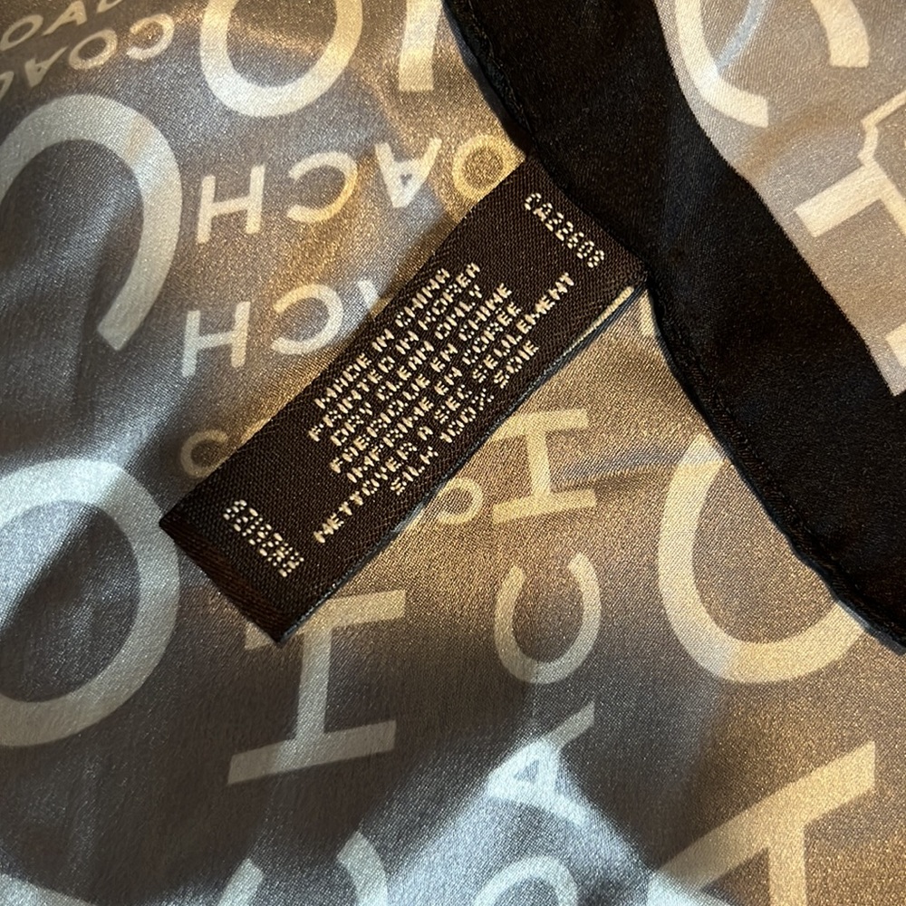 Coach black and white silk scarf - Picture 4 of 4